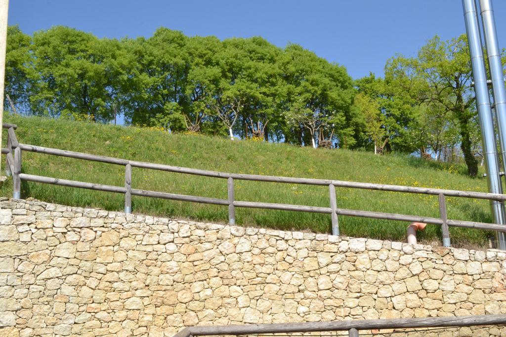 Casale La Rocchetta Panzió Lonigo Kültér fotó